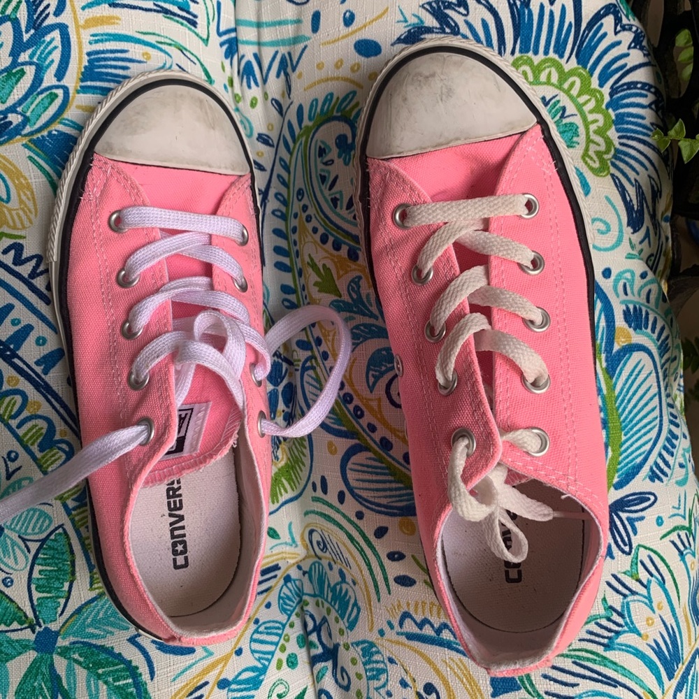 Pink converse - Picture 3 of 5